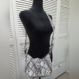 Stylish Snake Print Shoulder Bag